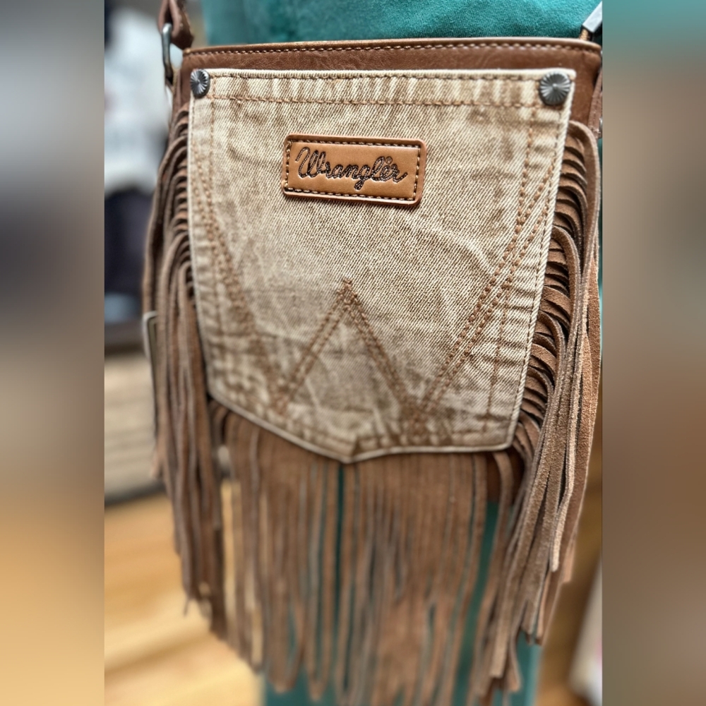 Womens crossbody purse/ Wrangler/ montana west.